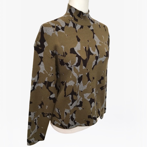 Anthropologie Camo Print Women’s Turtleneck Sweater XS/S - Picture 10 of 13